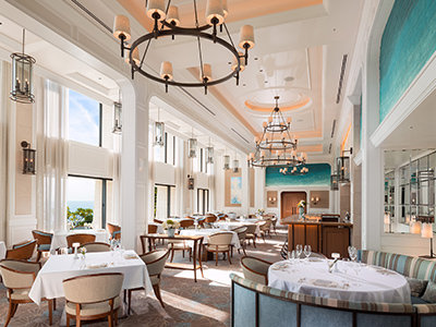 高時給【ハレクラニ沖縄】レストランスタッフ